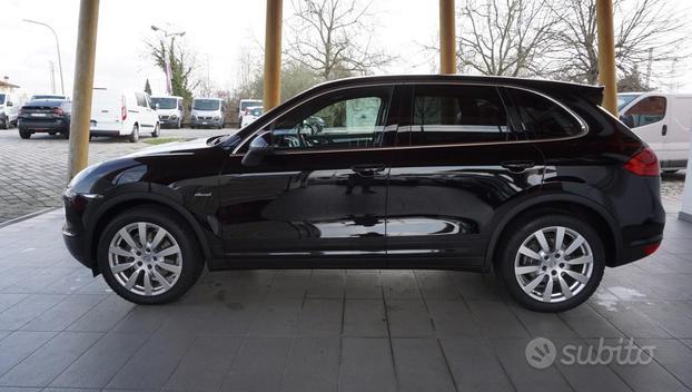 PORSCHE Cayenne 3.0 Diesel 250CV Platinum Editio