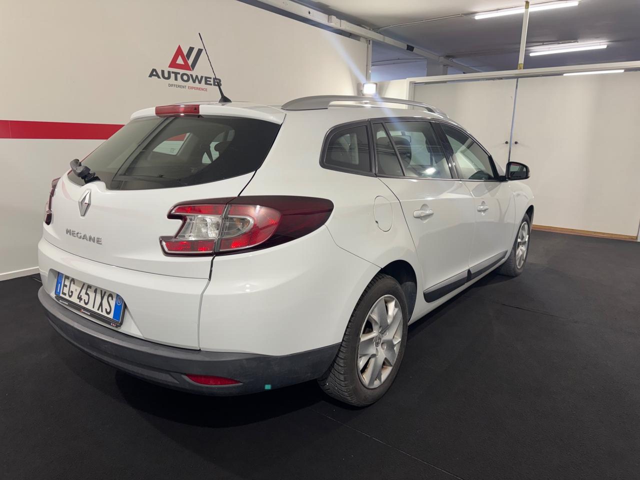 Renault Megane Mégane 1.6 SporTour Attractive