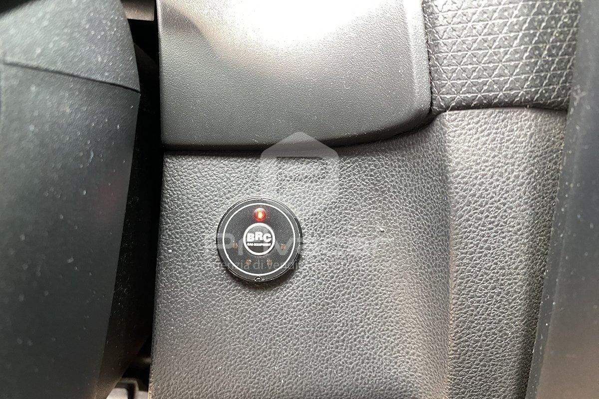 RENAULT Clio 1.2 75CV 5 porte Zen