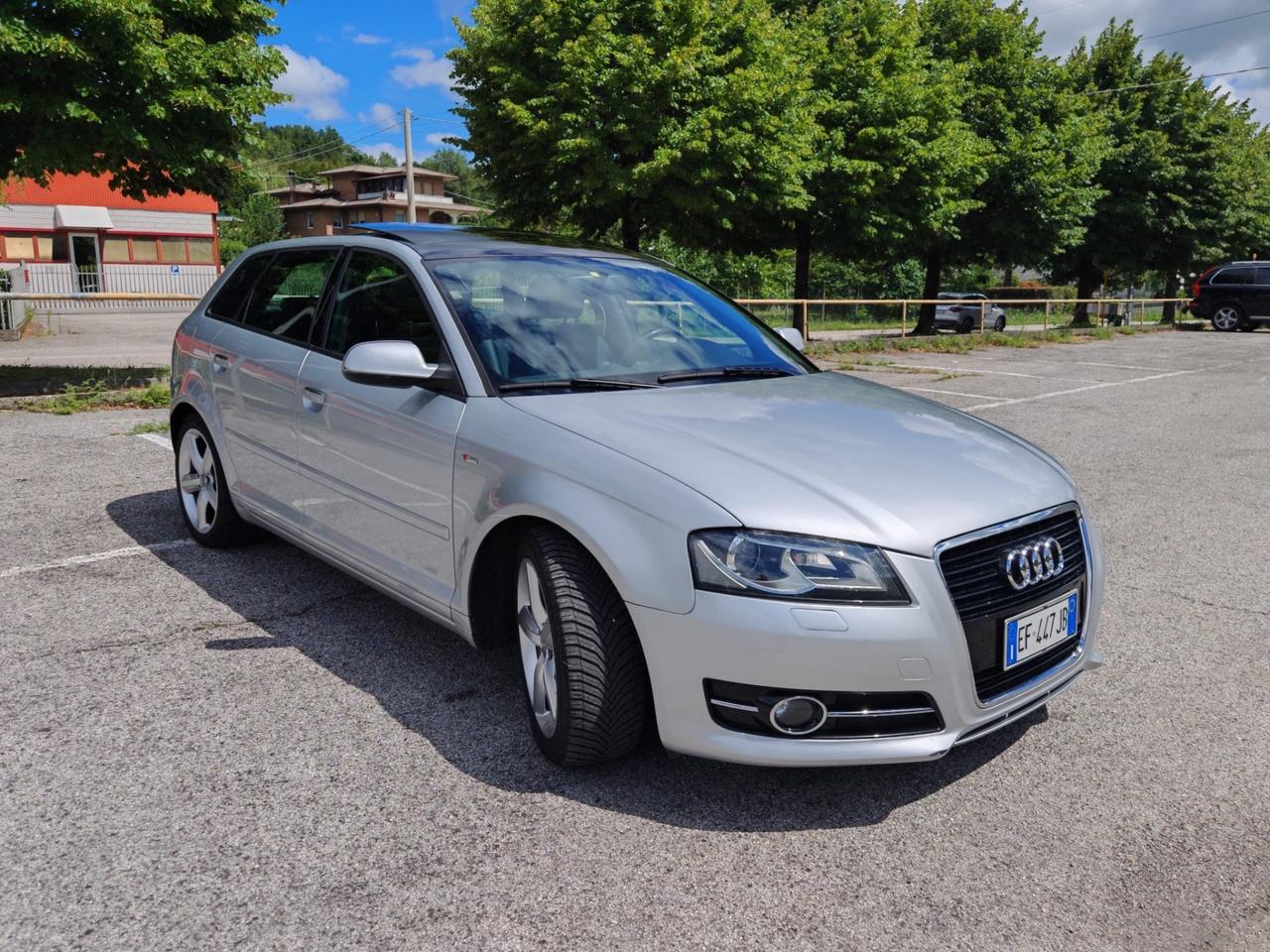 Audi A3 SPB 1.6 TDI 105cv Autom