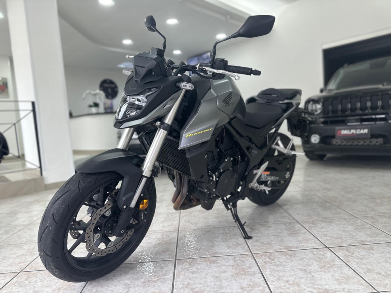 Hornet 750