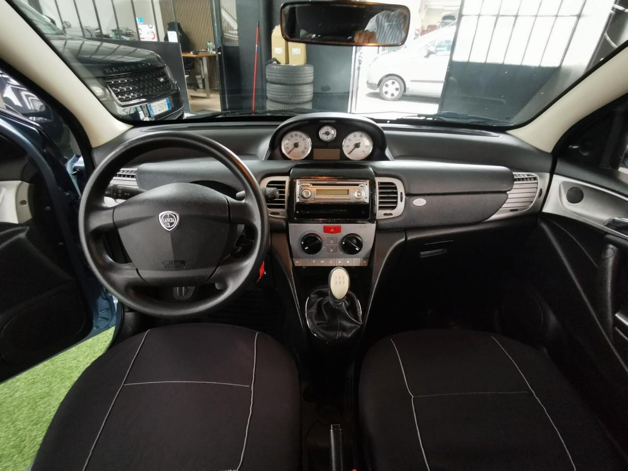 Lancia Ypsilon 1.2 Oro KM 55860 NEOPATENTATI GARANZIA 12 MESI