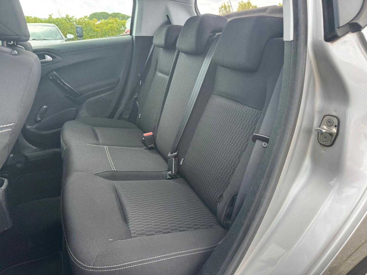 Peugeot 208 1.2 GPL 5 PORTE 17 SOLO 127.000 KM