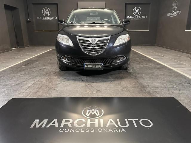 LANCIA Ypsilon 0.9 TwinAir 85 CV 5 porte Metano Ecochic Silver