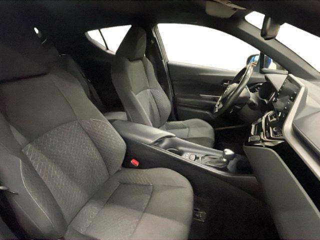TOYOTA C-HR 1.8 Hybrid E-CVT Business