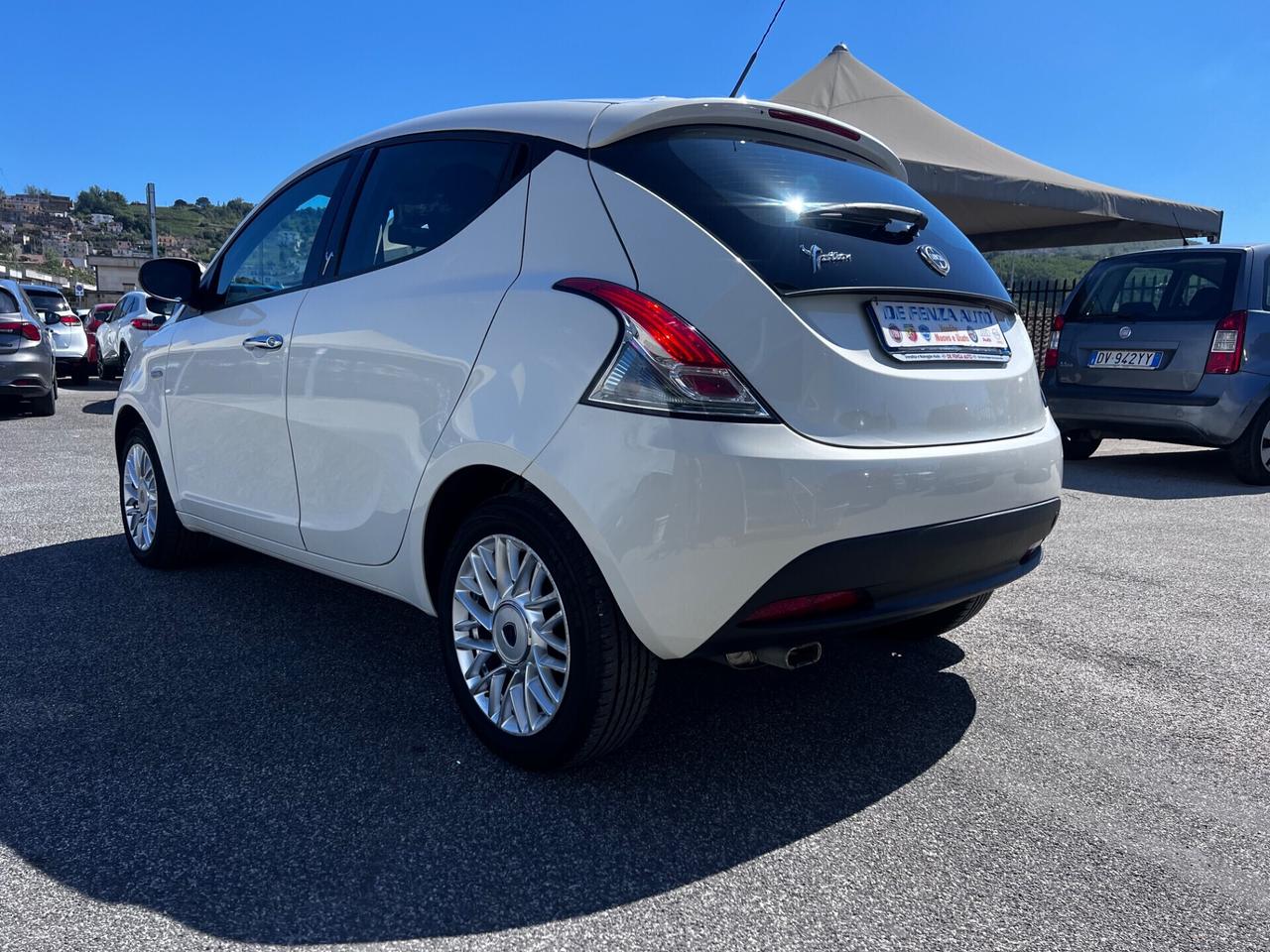 Lancia Ypsilon 1.2 69 CV 5 porte Gold