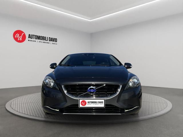 VOLVO V40 D2 1.6 Momentum