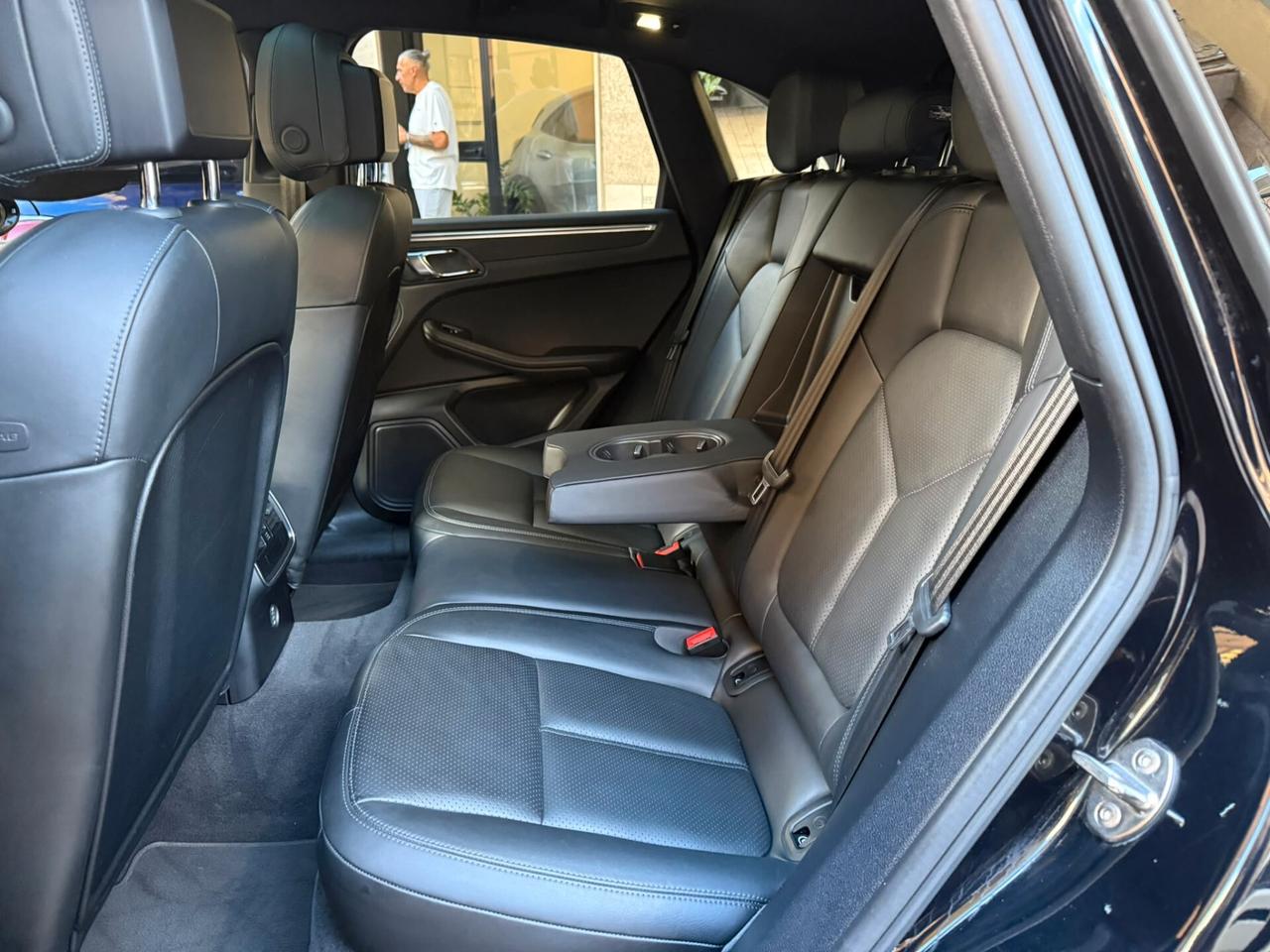 Porsche Macan 2.0 T 245cv no superbollo