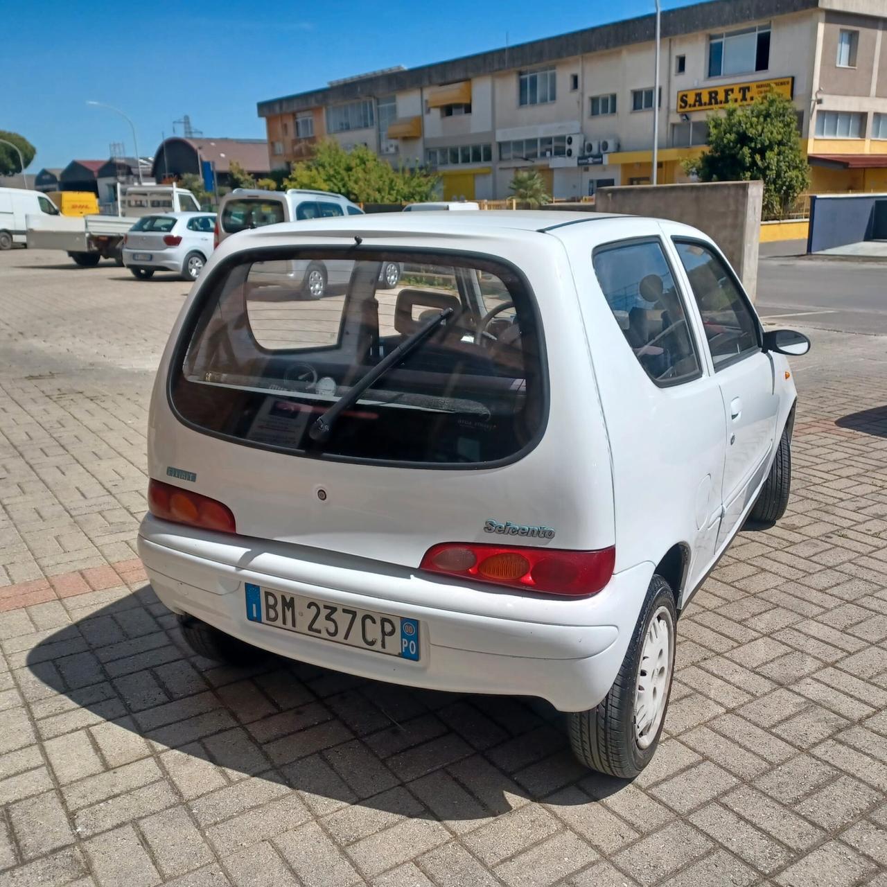 FIAT 600 BEN CONSERVATA TUTTO FUNZIONANTE