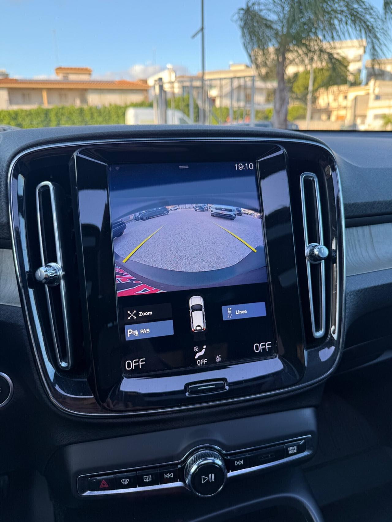 Volvo XC40 D4 AWD Geartronic R-design