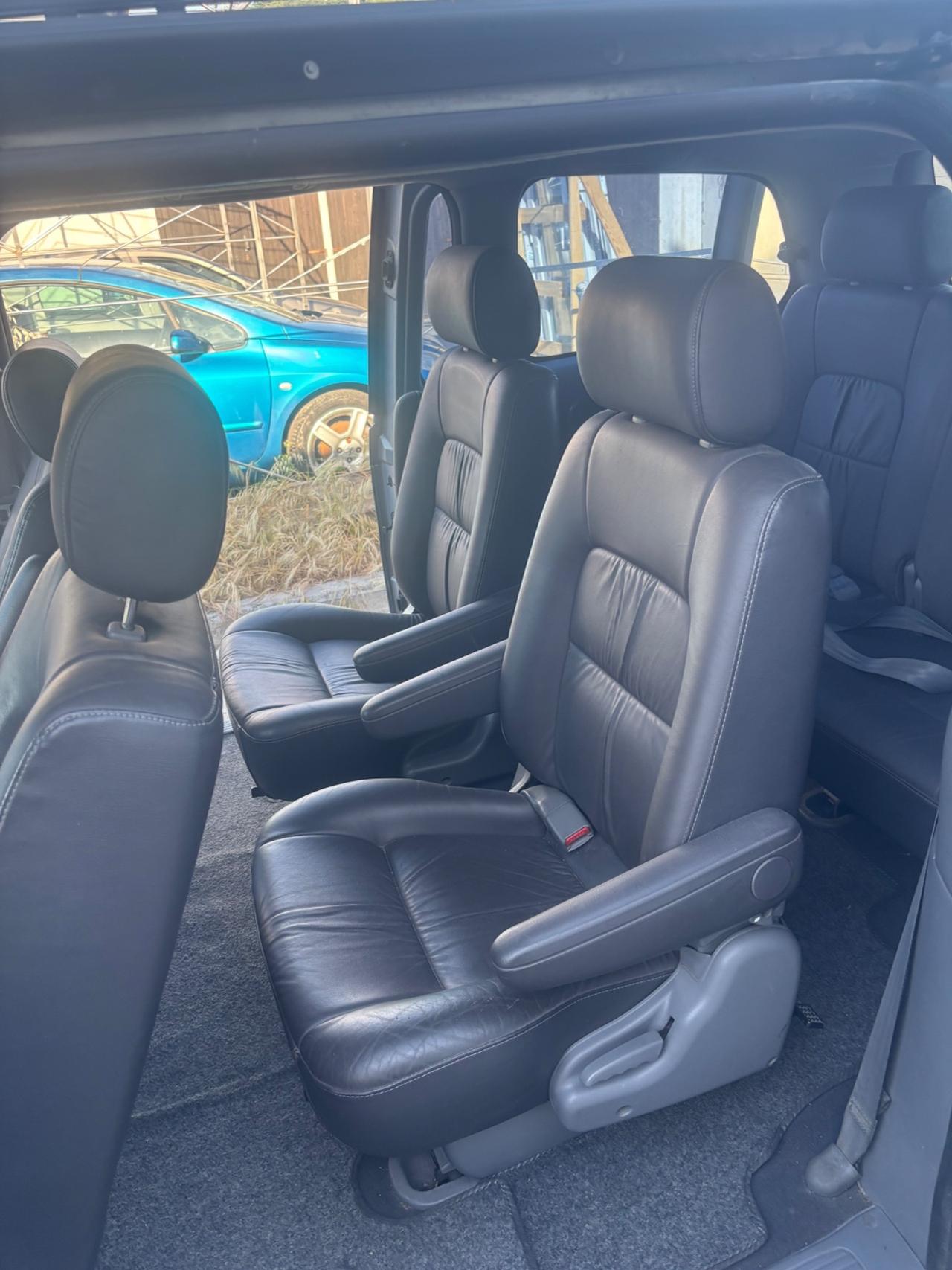 Kia Carnival 2.9 16V HPDi cat EX Top