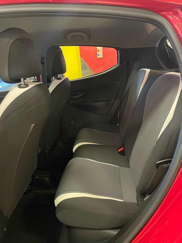 LANCIA Ypsilon 1.2 69 CV 5 porte *ok guida neo patentati*