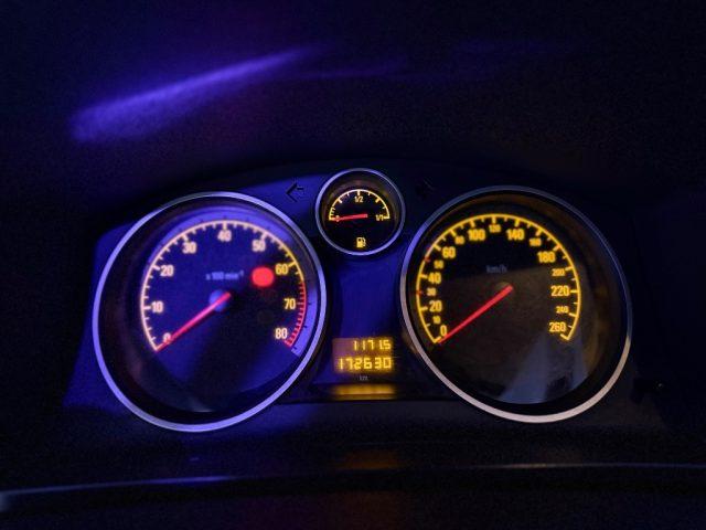 OPEL Zafira 1.8 16V VVT Cosmo