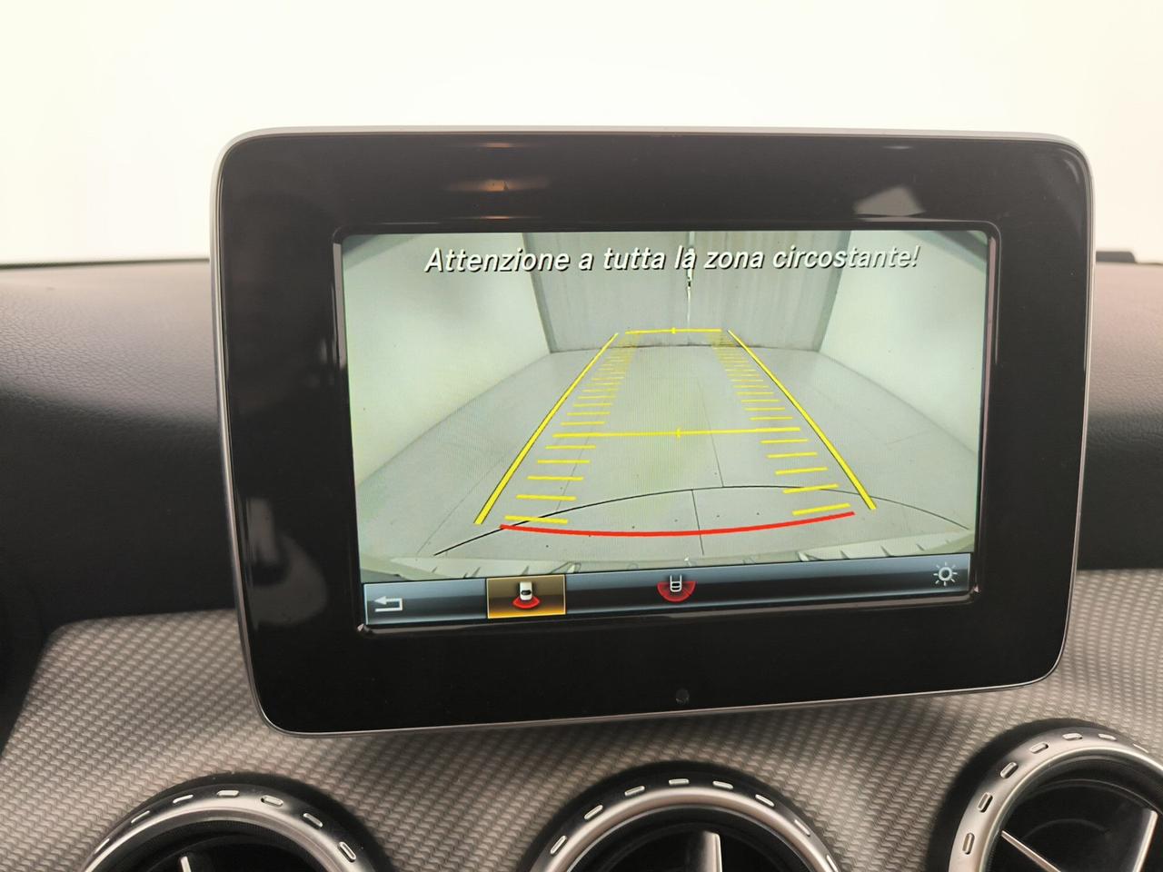 Mercedes GLA 180 d business