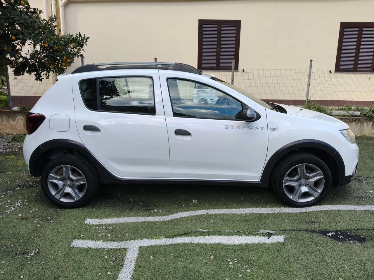 Dacia Sandero Stepway 1.5 DCI 90CV FINE2017