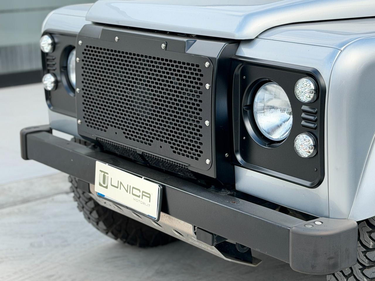 Land Rover Defender 110 2.2 TD4 SE 122 CV SW 7 POSTI AUTOCARRO IVA ESPOSTA