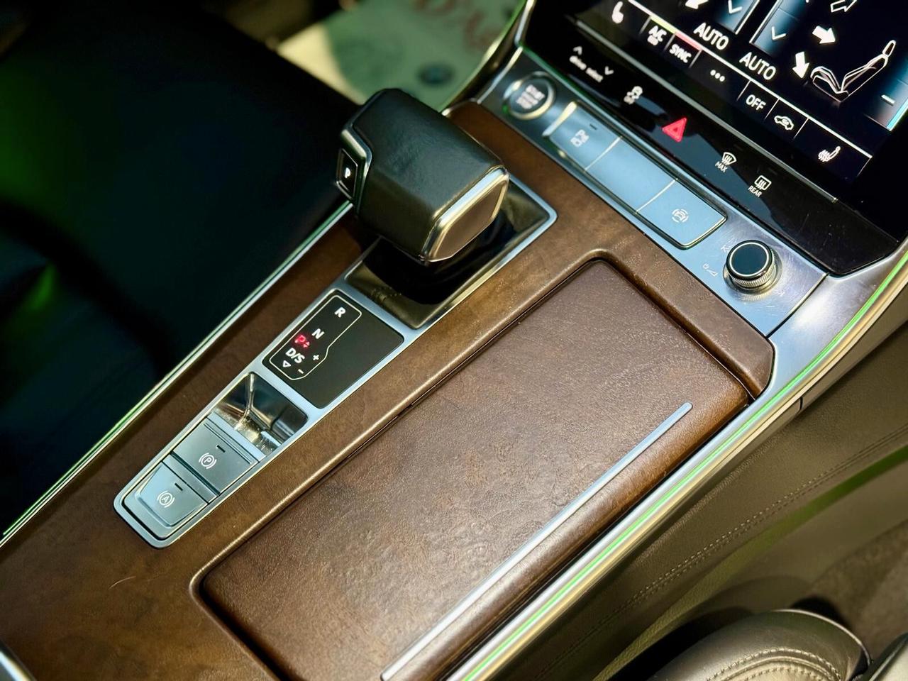 AUDI A6 AVANT 40TDI 2.0 204HP MHEV ULTRA S-TRONIC S-LINE IDENTITY BLACK-2020