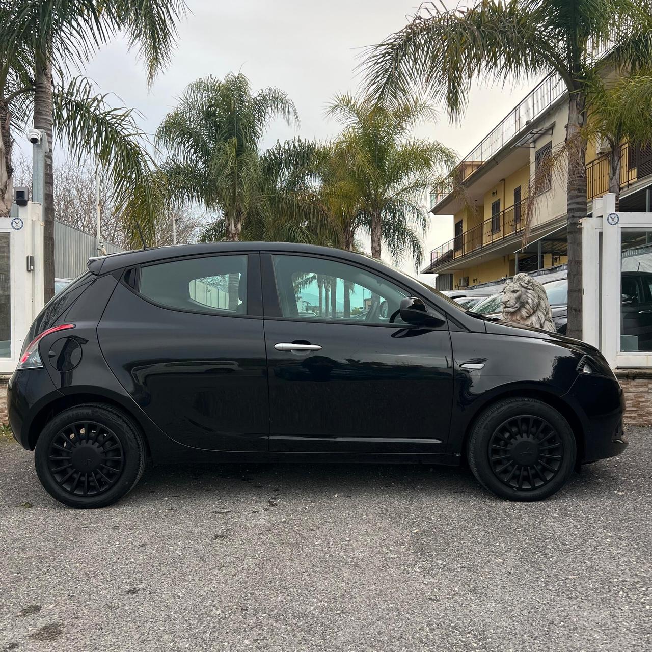 Lancia Ypsilon 1.2 69 CV 5 porte GPL Silver Plus