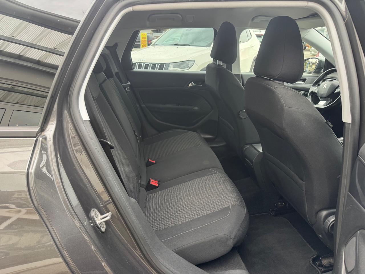 Peugeot 308 BlueHDi 130 S&S EAT6 SW Business