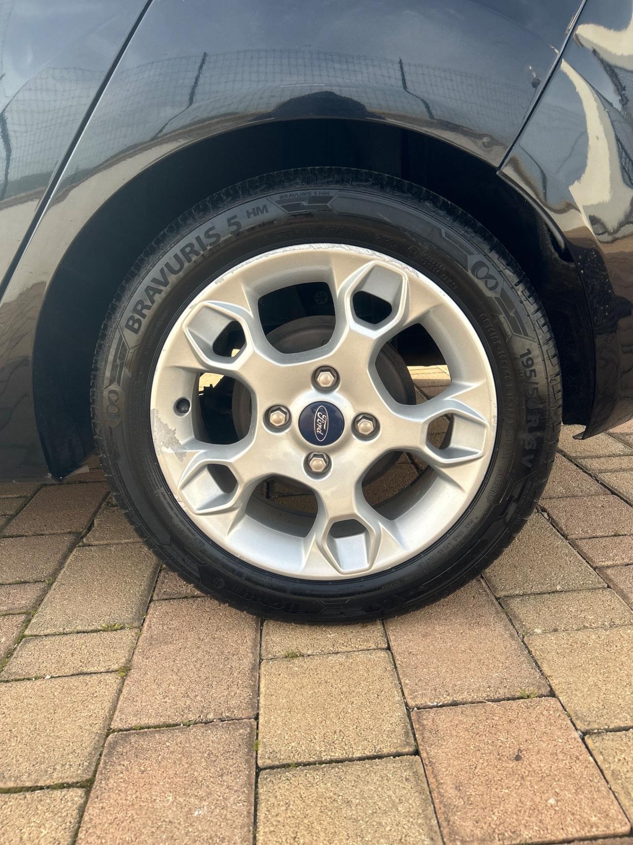 Ford Fiesta 1.4 TDCi 70CV 5 porte Titanium