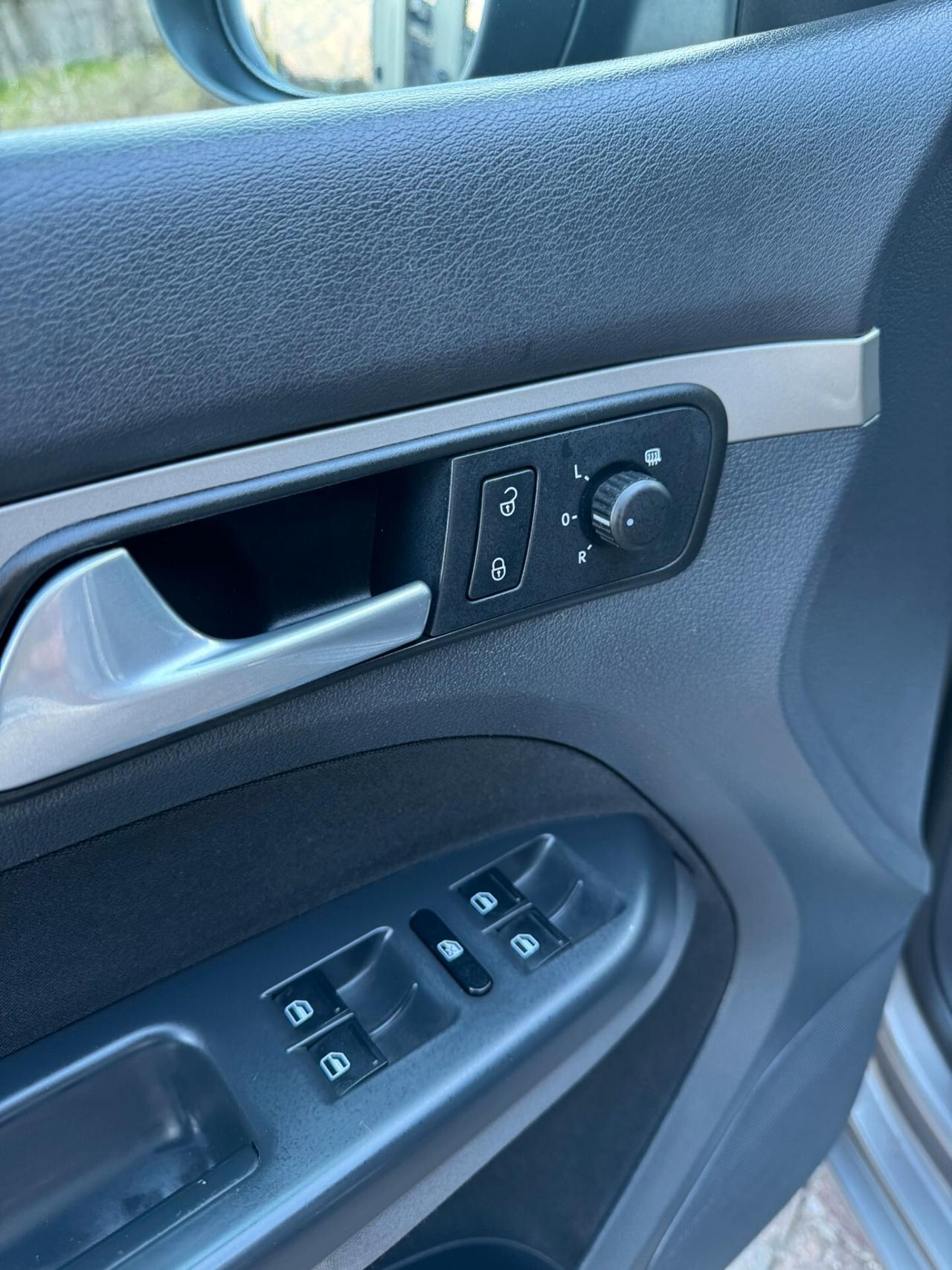 Volkswagen Touran 7 POSTI 1.6 Bifuel GPL ok neopat