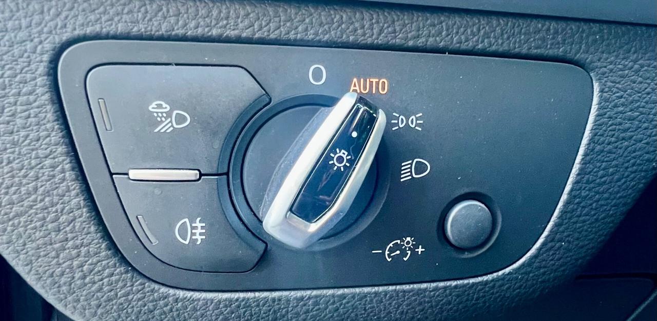 Audi Q5 2.0 TDI 150 CV Acc.Permute