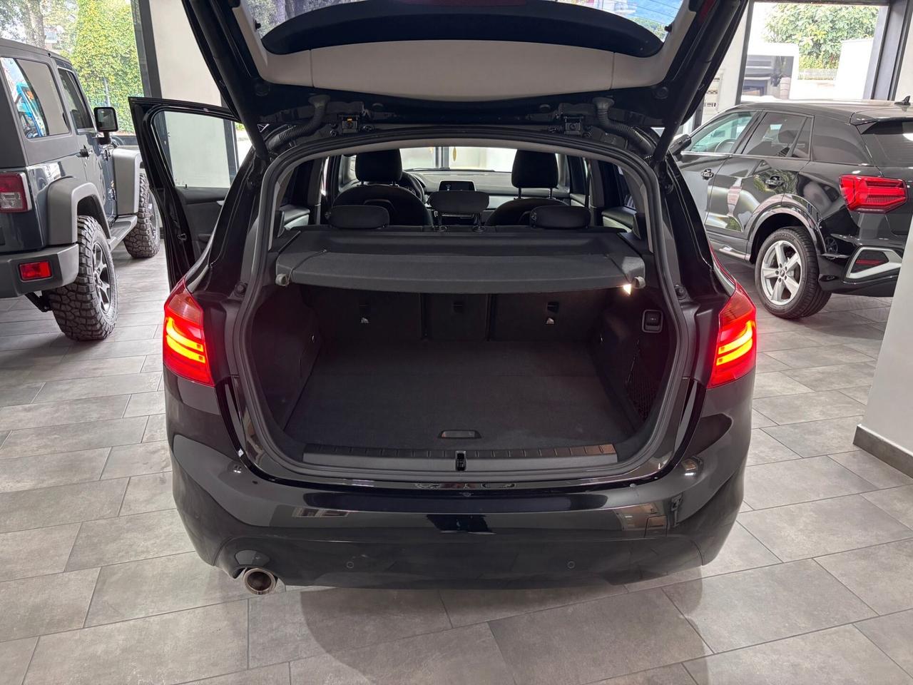 BMW 216D ACTIVE TOURER LED-CLIMA-RETRO