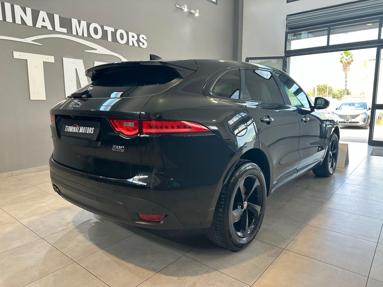 Jaguar F-Pace 2.0 D 180 CV AWD R-Sport