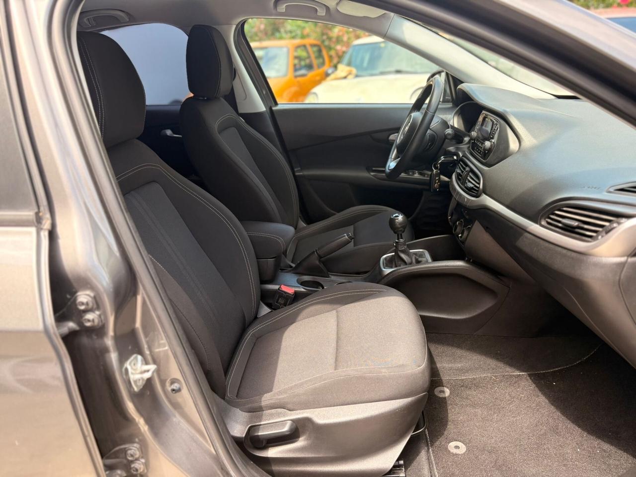 Fiat Tipo 1.6 MJT SES 5P S-DESIGN