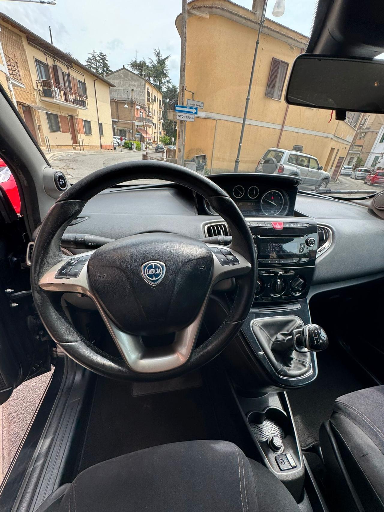Lancia Ypsilon 1.2 69 CV 5 porte Platinum, NO VINCOLI, TAGLIANDI CERTIFICATI, FRIZIONE NUOVA, FULL OPT.
