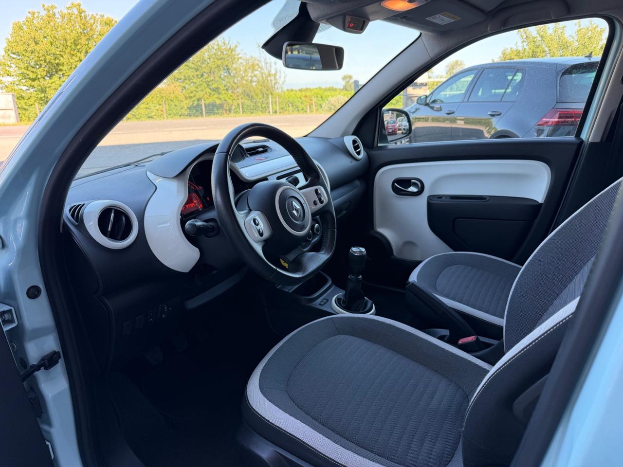Renault Twingo 1.0 benzina Neopatentati
