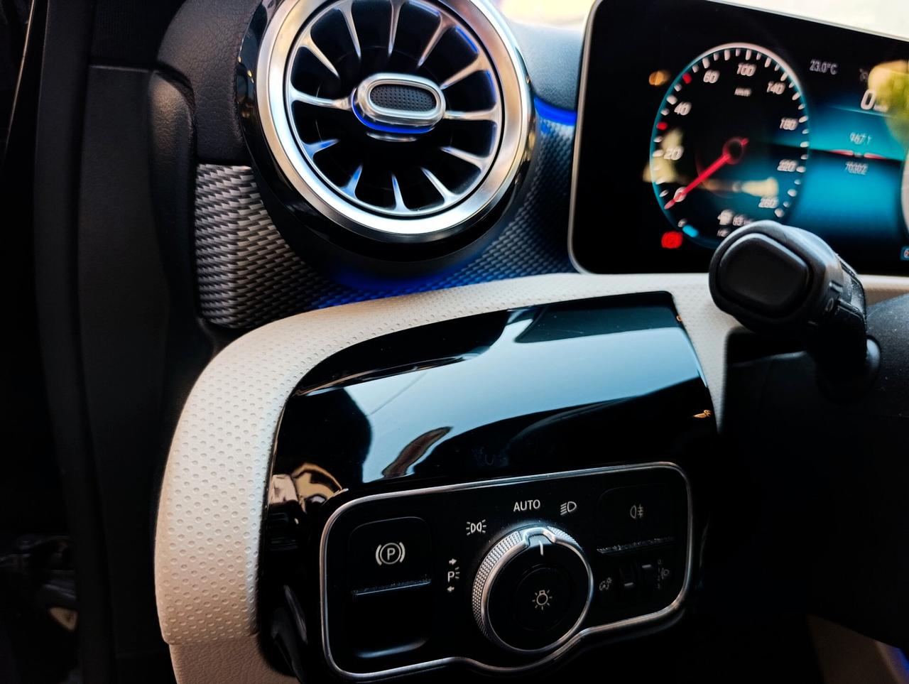 Mercedes-benz A 180 Sport Sedan Luci 64 colori/Navi/Pelle chiara