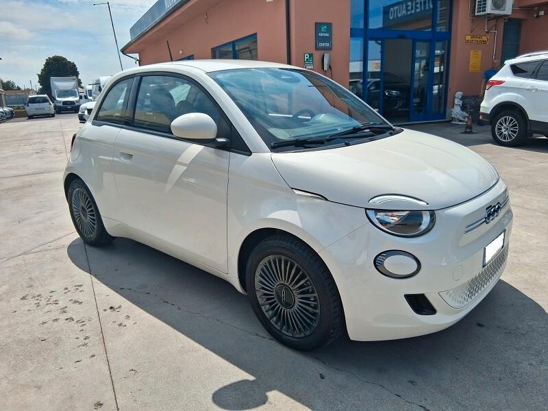 Fiat 500 500e Berlina 42 kWh Icon