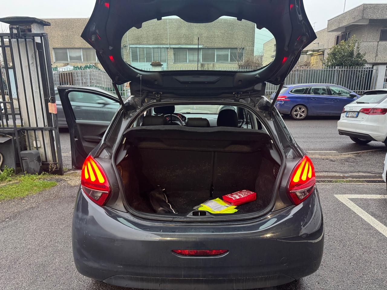 Peugeot 208 PureTech Turbo 110 EAT6 S&S 5 porte Allure