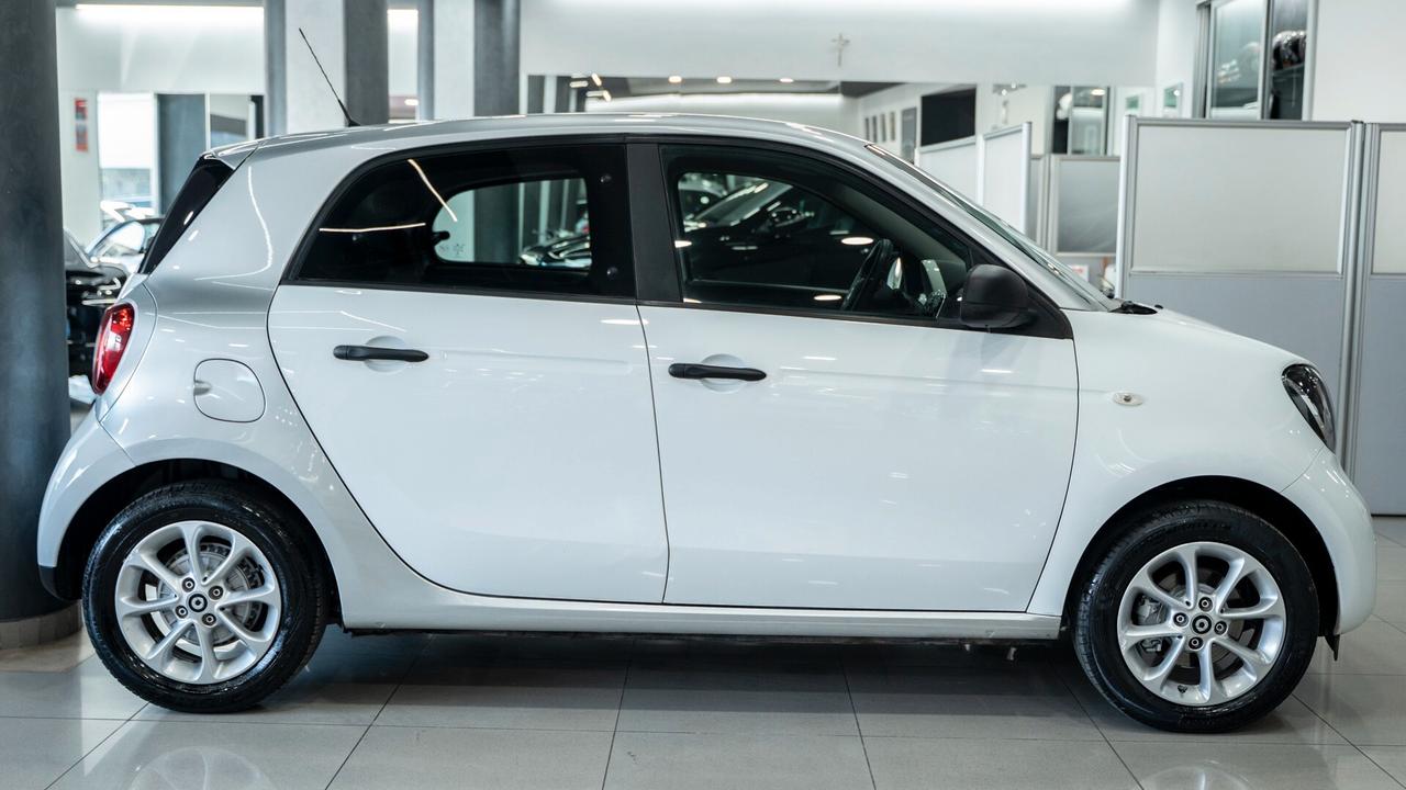 Smart ForFour 1.0 YOUNGSTER 71CV LED ITALIANA FULL OPTIONAL
