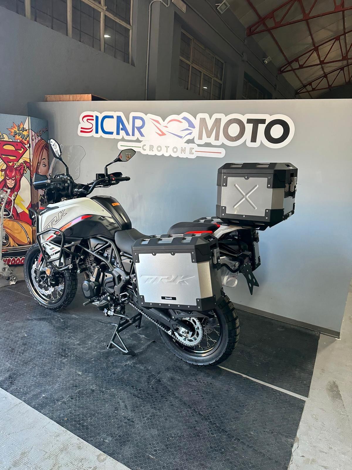 Benelli TRK 702 E 5 PLUS