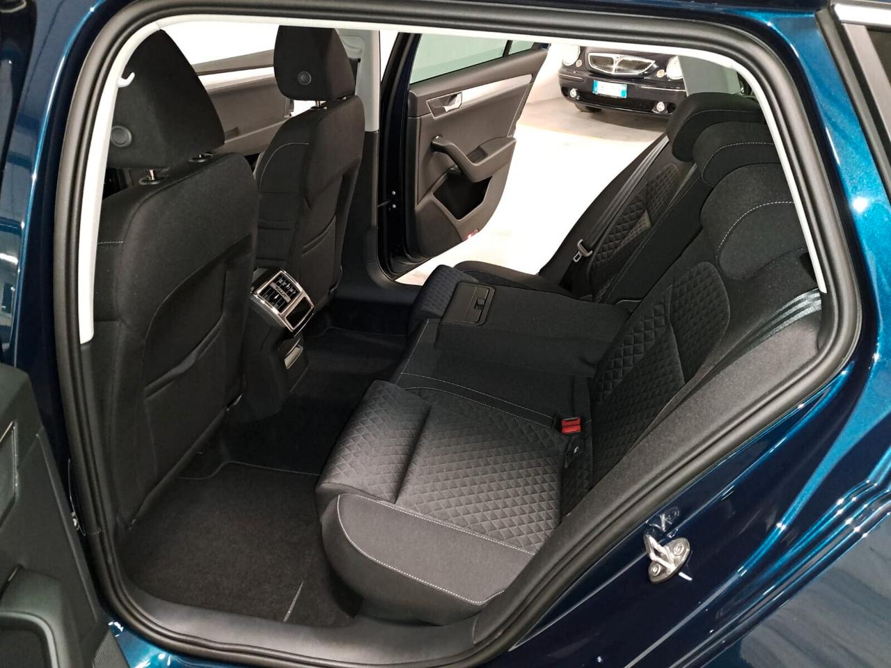 Skoda Superb 2.0 TDI EVO SCR 200CV Executive Wagon DSG Km.0