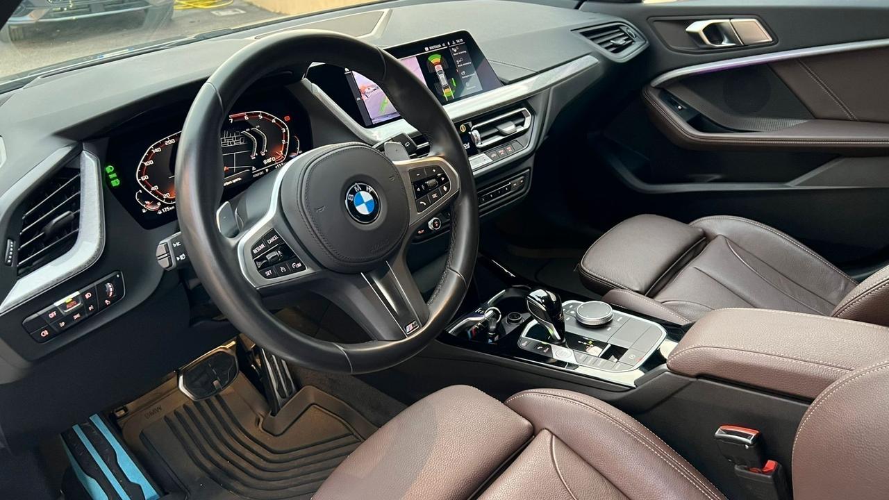 BMW M135i 2.0 xDrive 306CV 2022 KM0