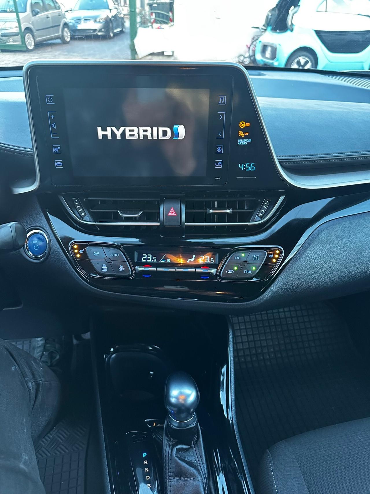 Toyota C-HR 1.8 Hybrid E-CVT Style