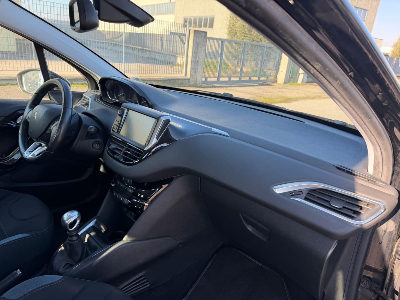 Peugeot 208 1.6 e-HDi 115 CV Stop&Start 5p Allure