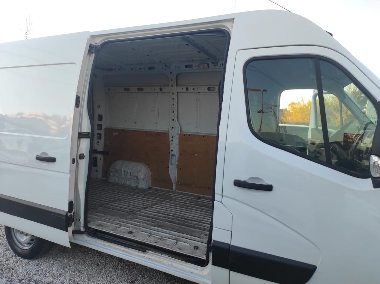 Renault Master T35 2.3 dCi/130CV Iva Compresa