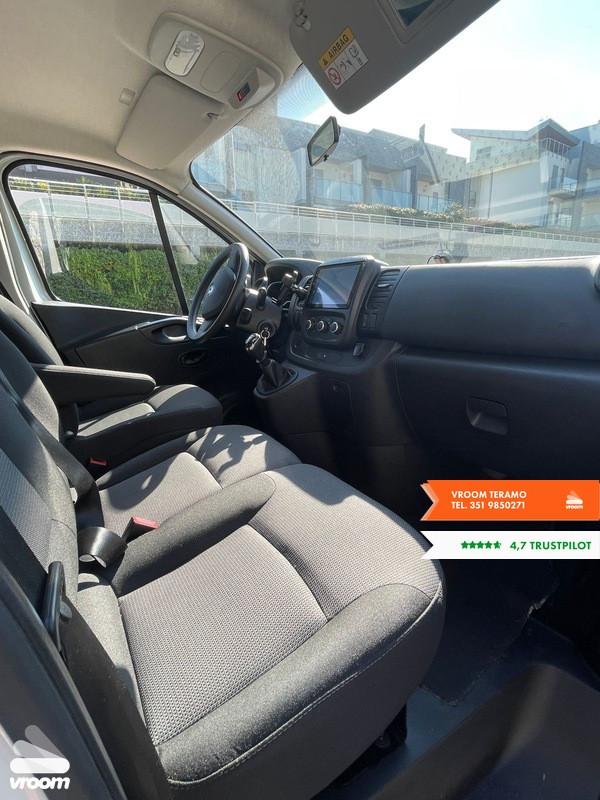RENAULT Trafic 2.0 dCi 120CV DISABILI