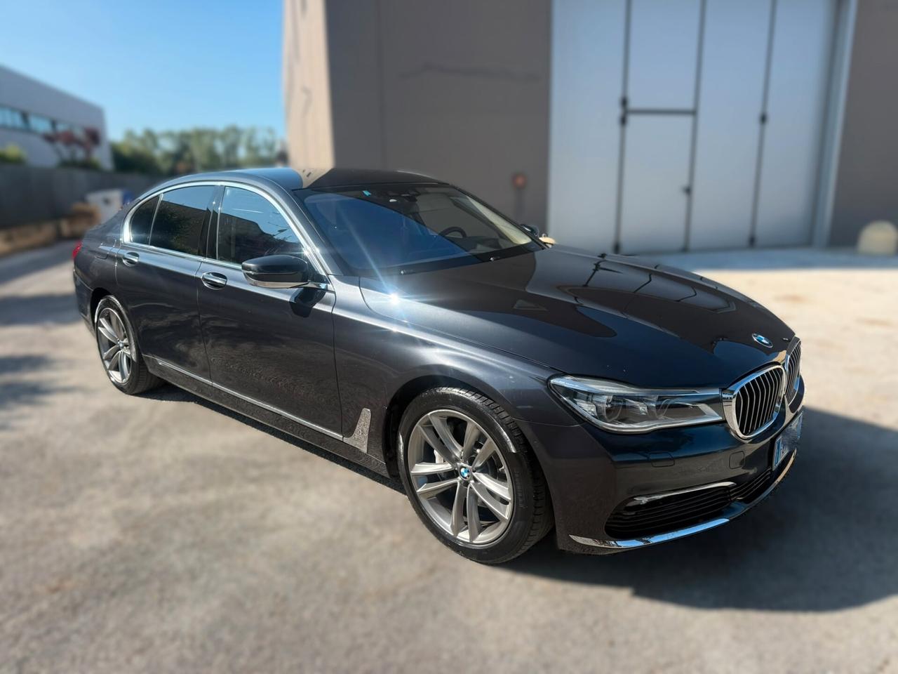 BMW 730 3.0 D 2017 CARBON CORE 12 MESI DI GARANZIA