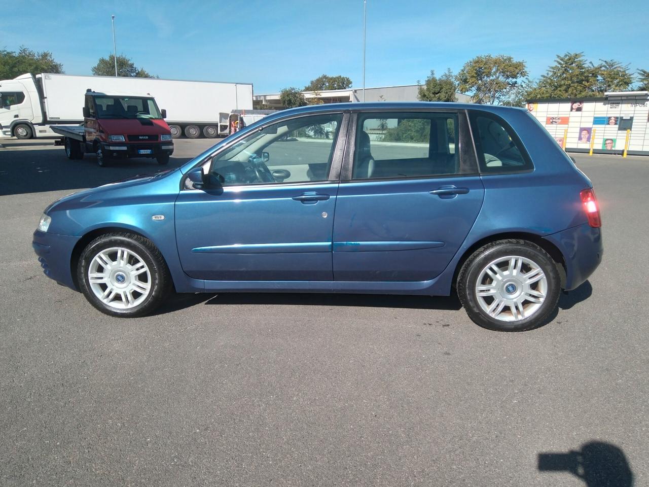 Fiat Stilo 1.6i 16V 5 porte Dynamic x neopatentati
