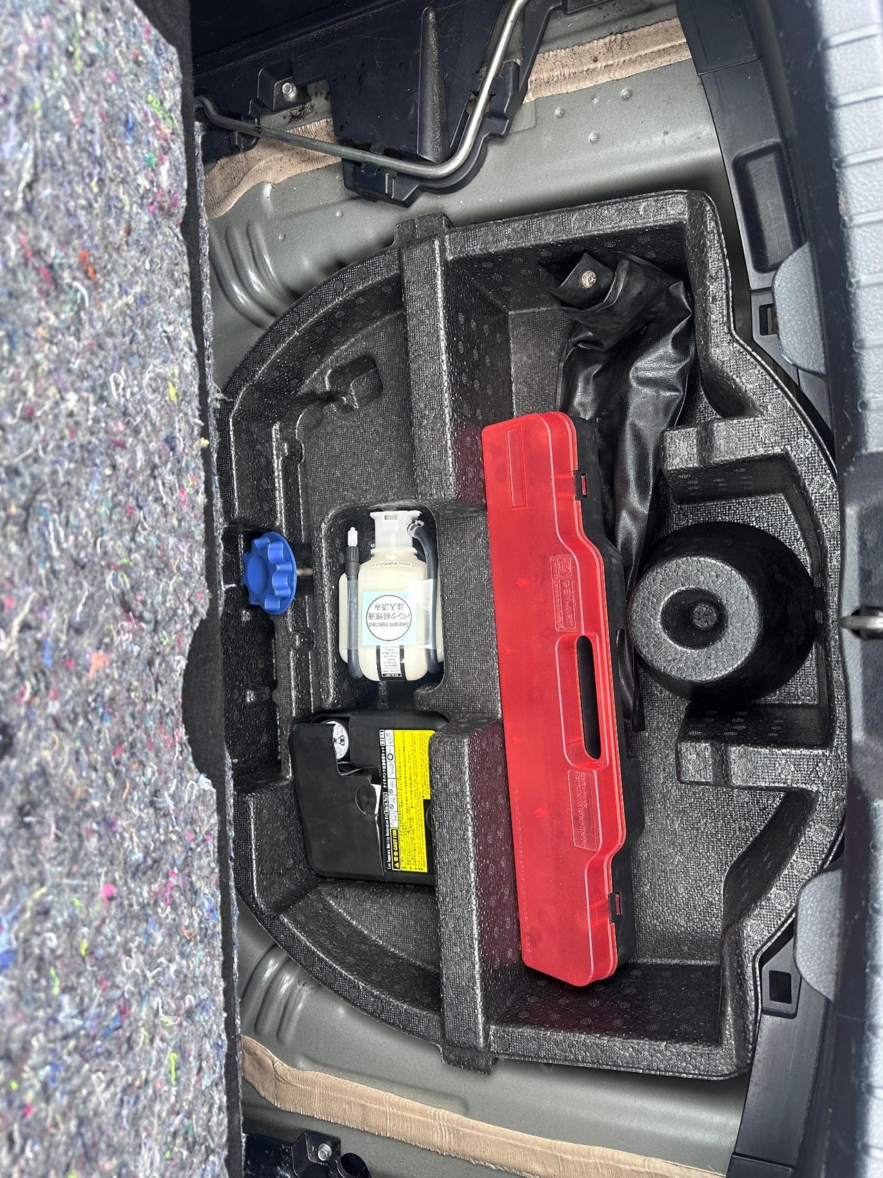 Toyota Yaris 1.0 5 porte Lounge Neopatentati