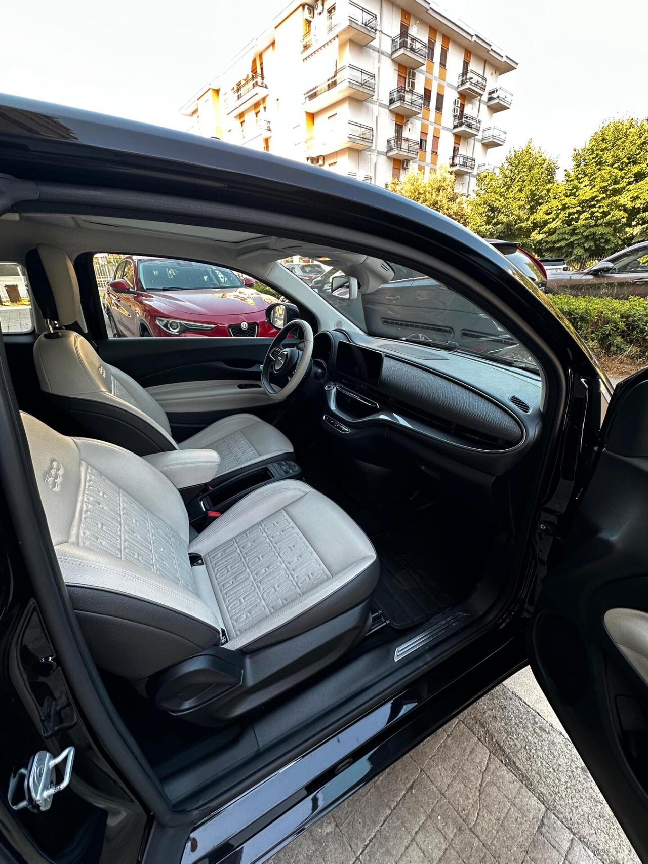Fiat 500 500e 3+1 42 kWh La Prima