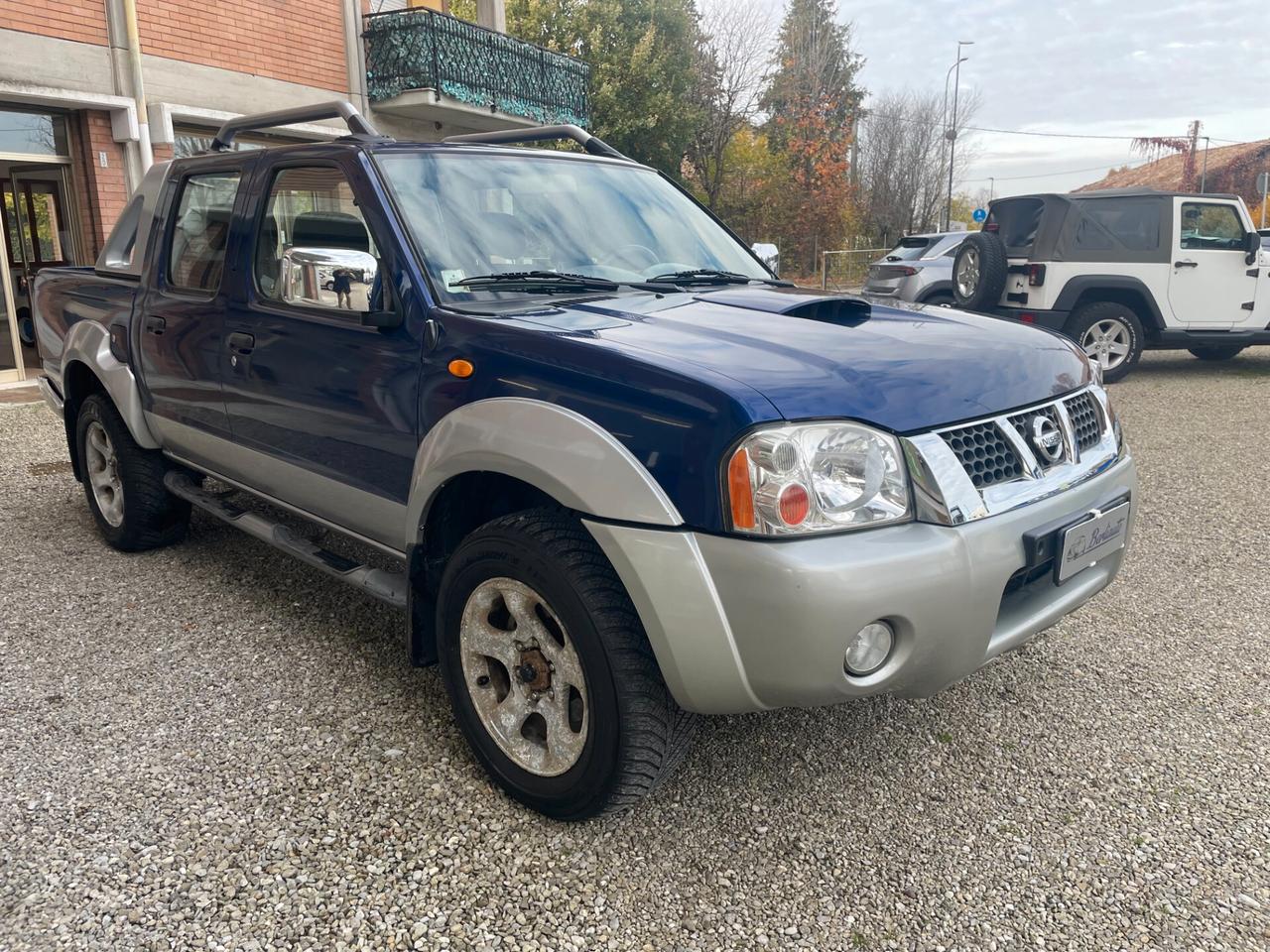 Nissan Navara 2.5 td doppia cabina