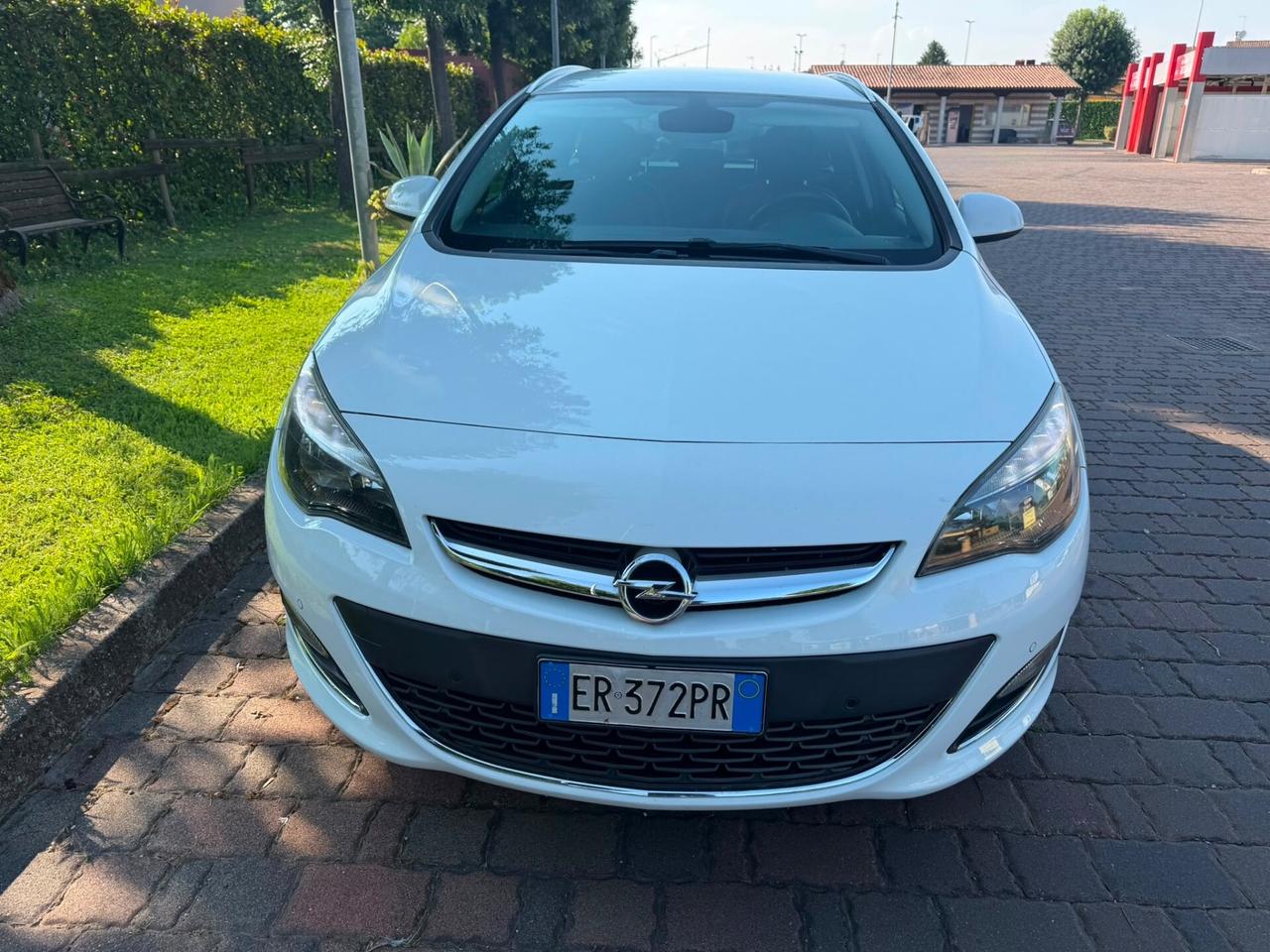 Opel Astra 1.4 Turbo 140CV Sports Tourer GPL Tech Cosmo