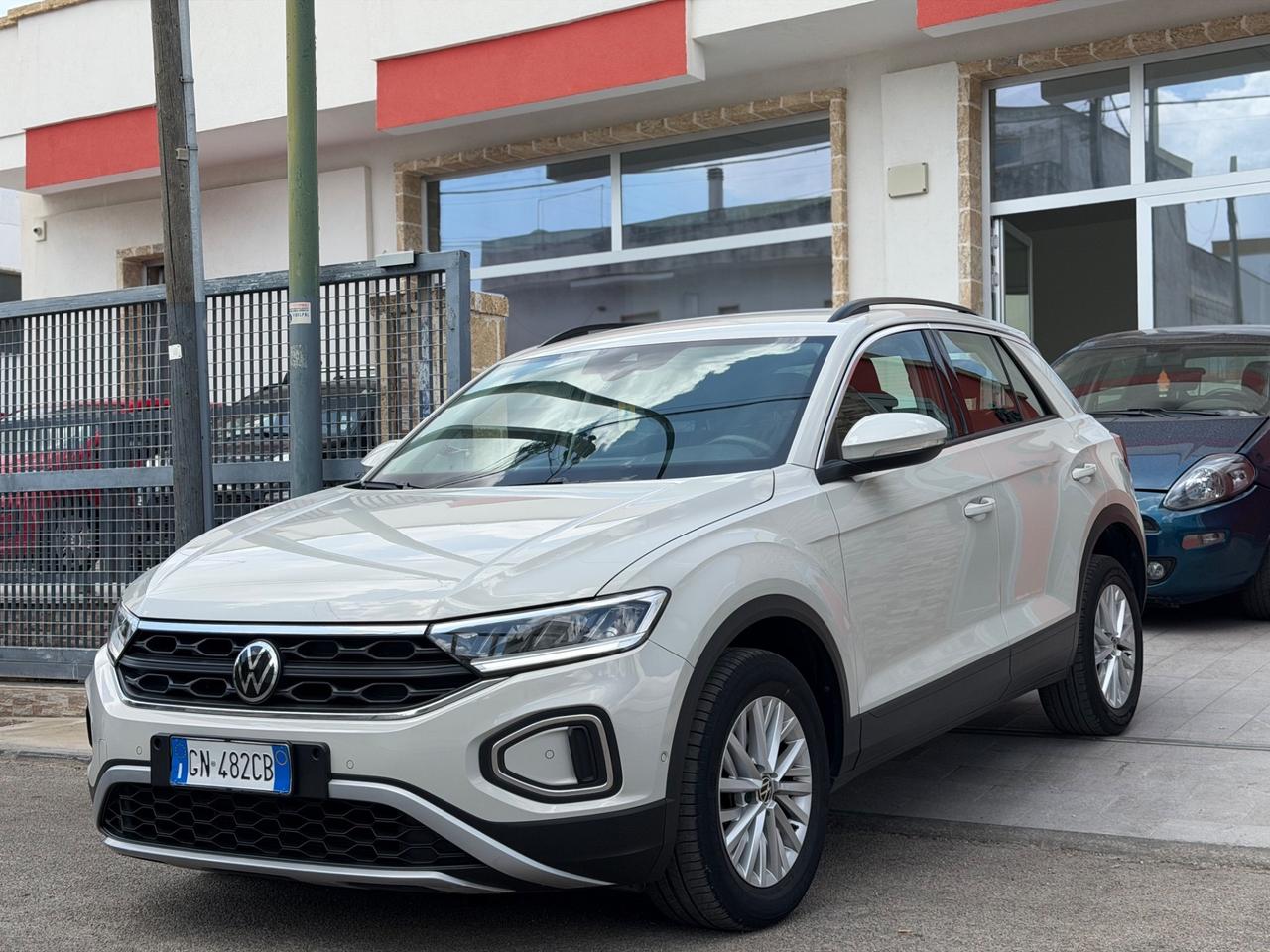 Volkswagen T-Roc Facelift 1.0 TSI 110 cv-2023/LED/PARK ASSISTANT