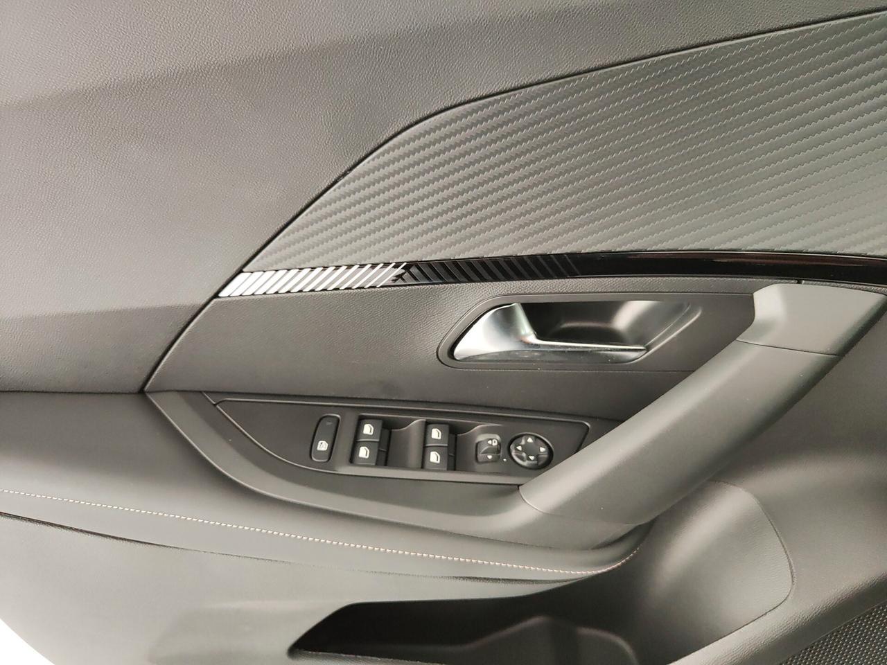 Peugeot 2008 Hybrid 136 e-DCS6 Allure